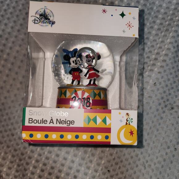 DISNEY MICKEY MINNIE MOUSE 2018 HOLIDAY SNOW GLOBE - Picture 1 of 6